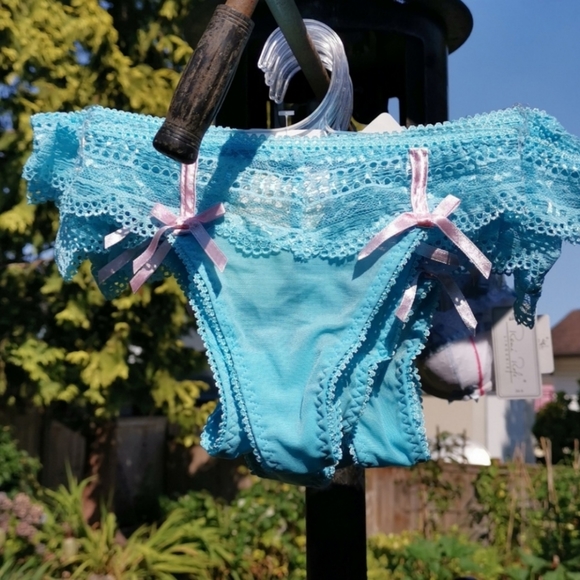 Rene Rofe Lace Blue Bra - Picture 14 of 15